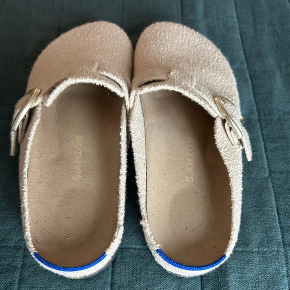 Cream Boucle Rothy’s Clogs with Gold Buckle - Picture 2 of 4